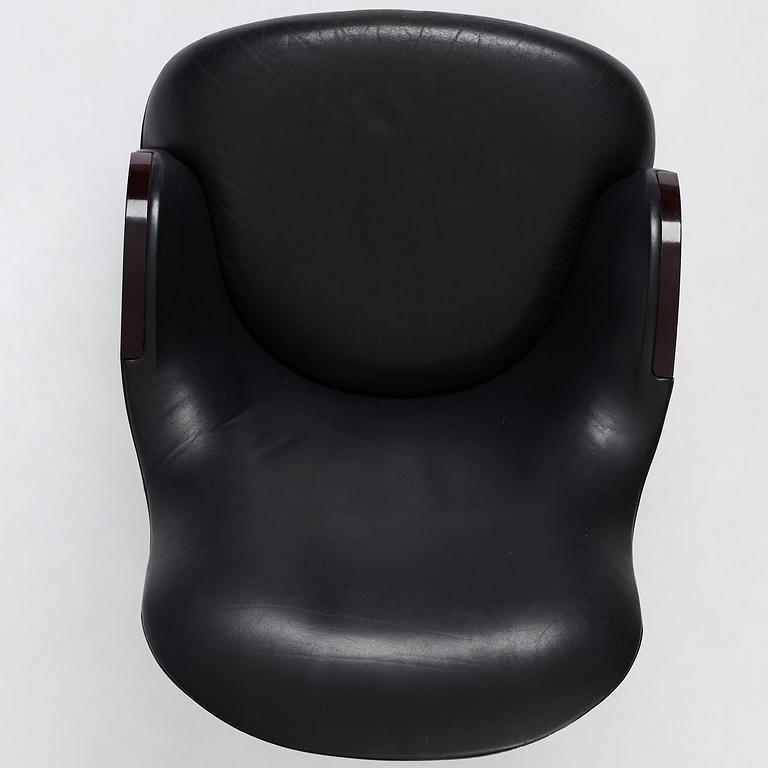 Mats Theselius, a 'The Ritz' lounge chair, edition 18/90, Källemo Sweden, post 1994.