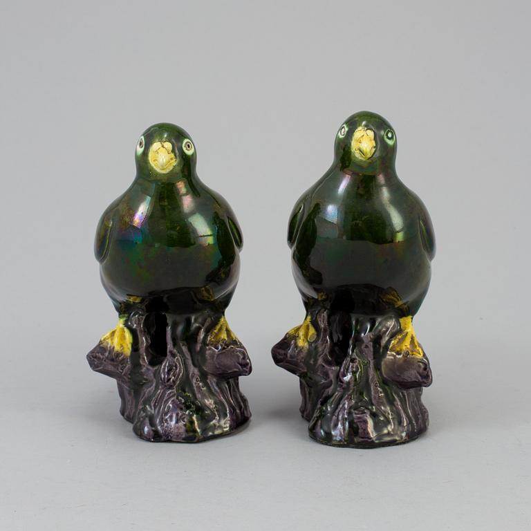Two Chinese porcelain figurines, 20th century.