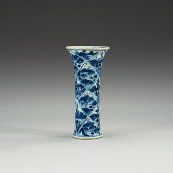 A blue and white Gu shaped vase, Qing dynasty, Kangxi (1662-1722).