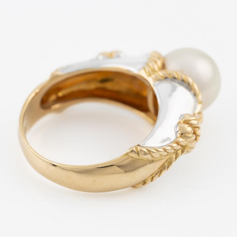 Ring, 18K gold with pearl.