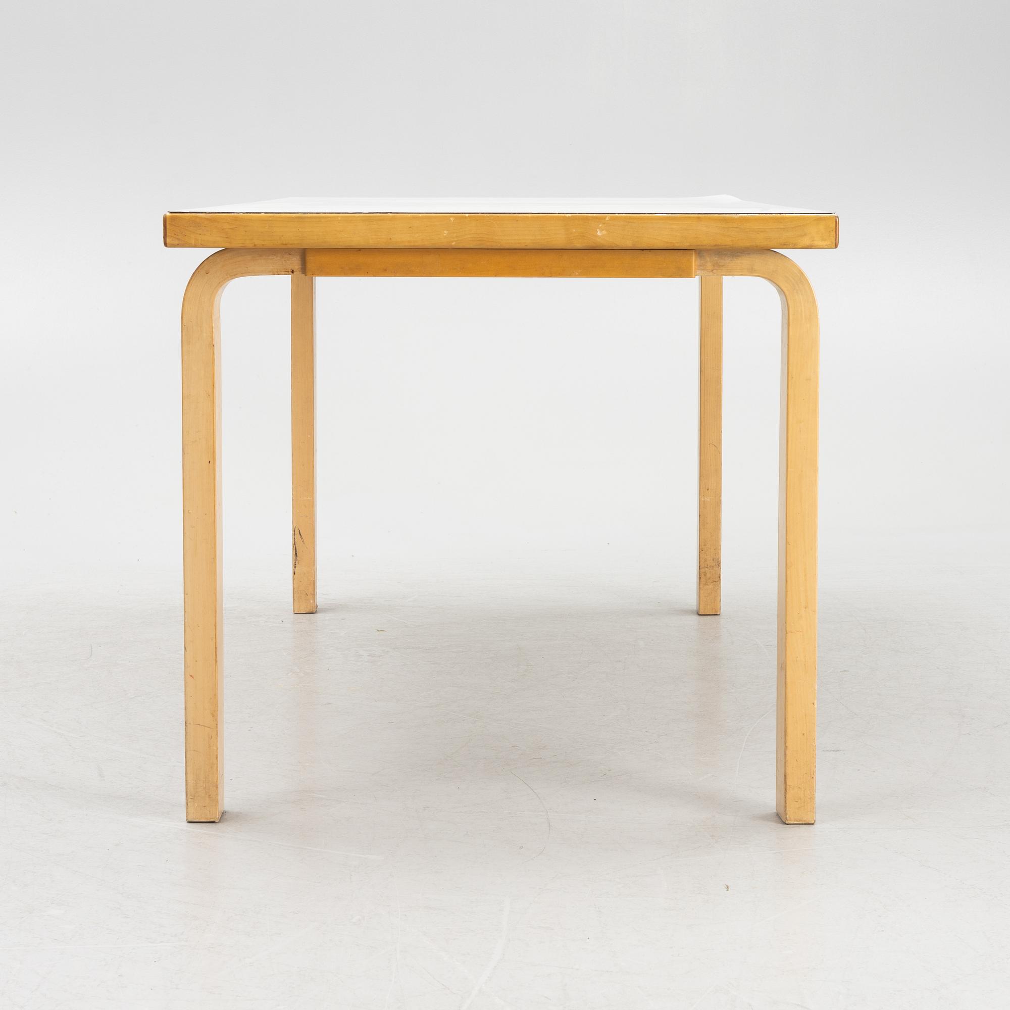 Alvar Aalto, a model '97' dining table, Artek, Finland.
