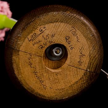 TEEMU SALONEN, veistos/pöytävalaisin, "Sun Wukong", signeerattu Teemu Salonen 2016.