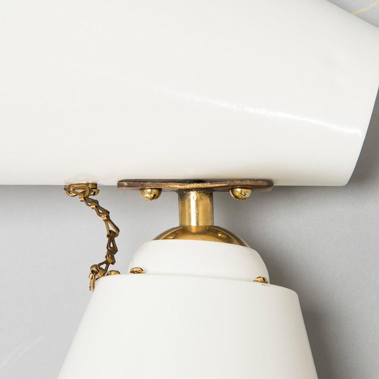 Paavo Tynell, a pair of mid-20th century '2351' wall lights for Taito.