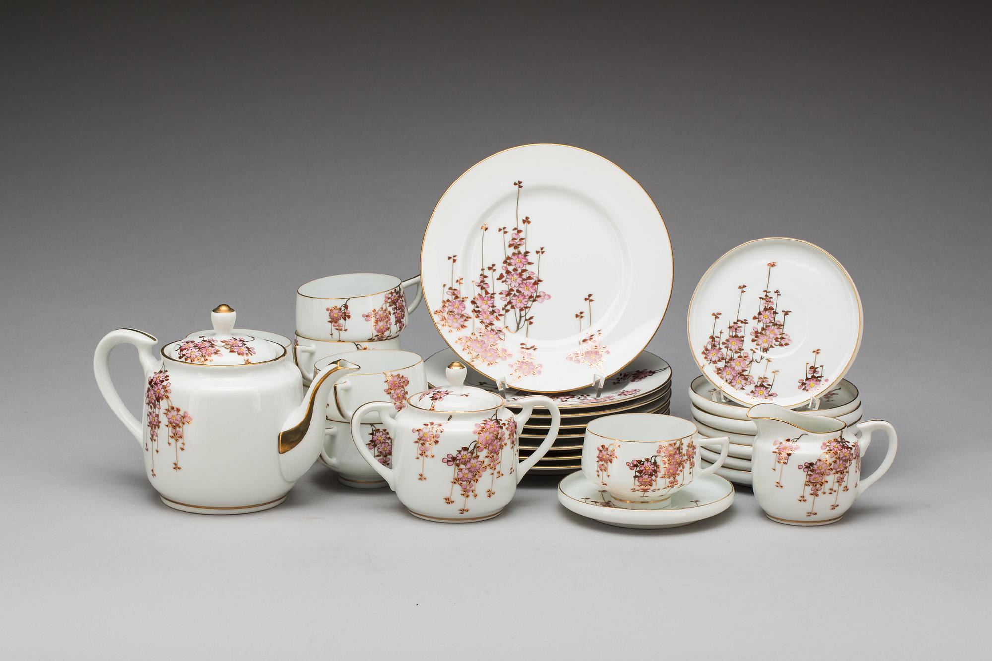 TESERVIS, porslin, 19 delar, Koshida, Kyoto, Japan, 1900-tal.