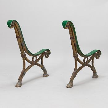 Puutarhasohvan päätykappalepari, 1900-luku.