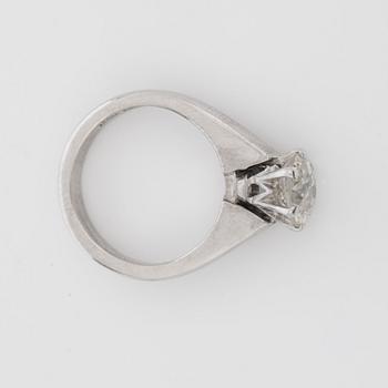 An old-cut diamond ring, circa 1.50 cts. Quality circa K/SI2.