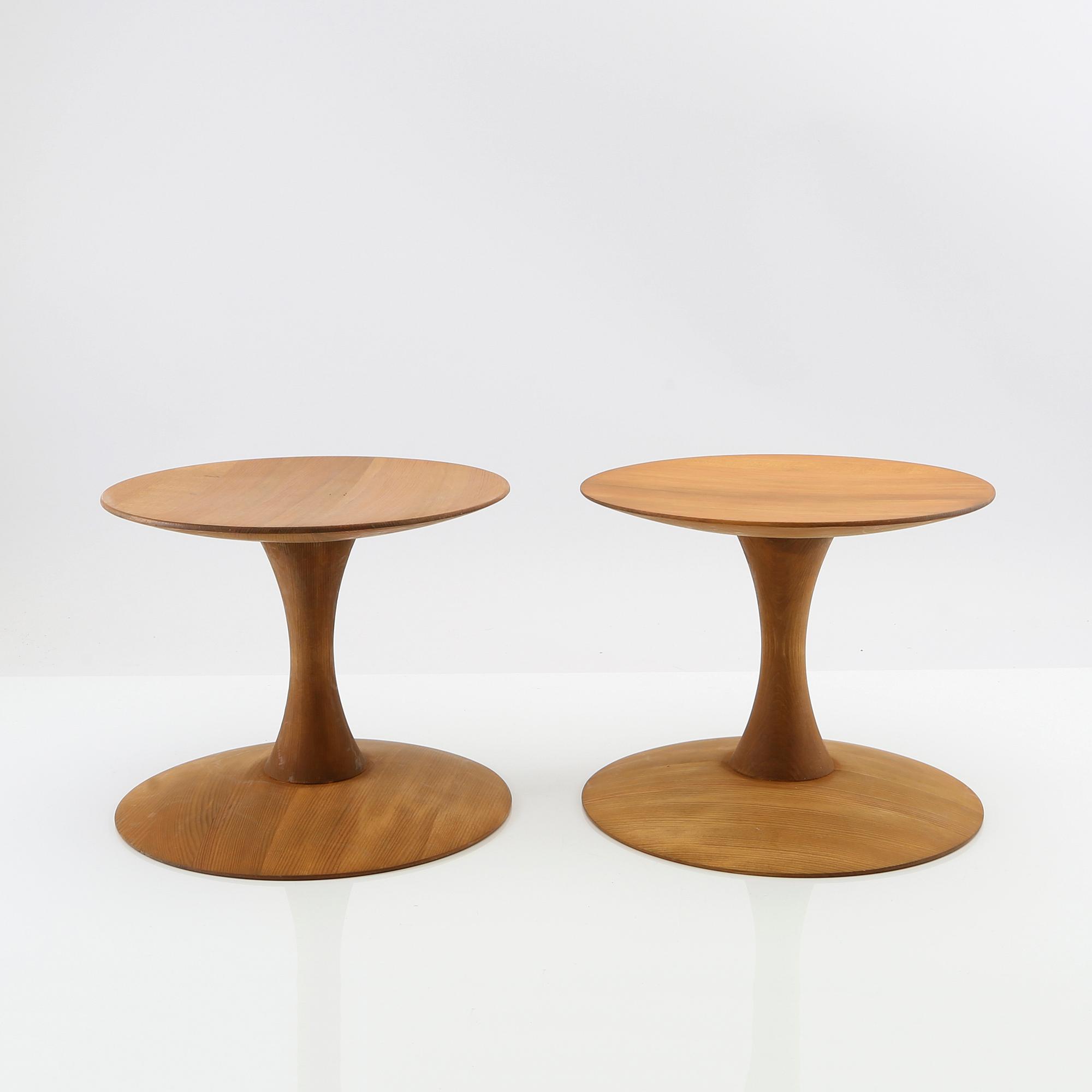 Nanna Ditzel, pallar/bord ett par "Trisse" Kolds Savvaerk  Danmark.