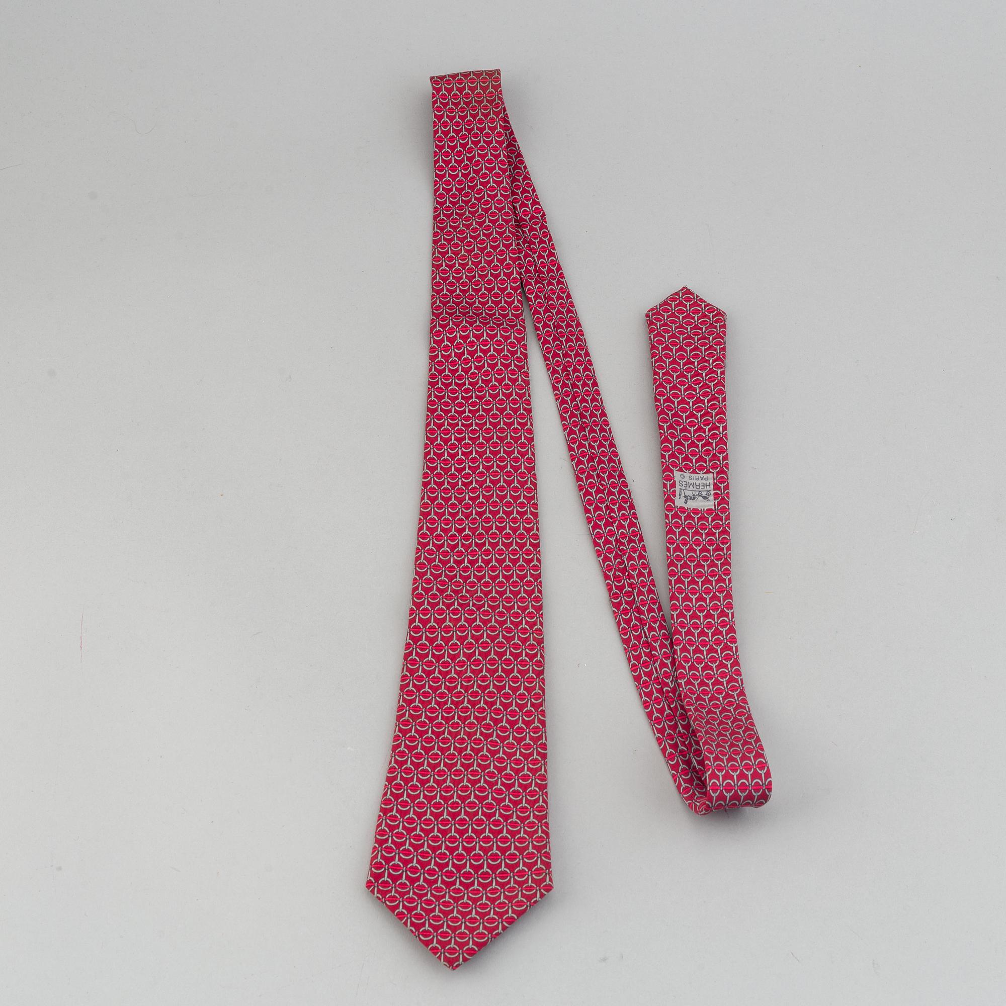 Hermès, three silk ties.
