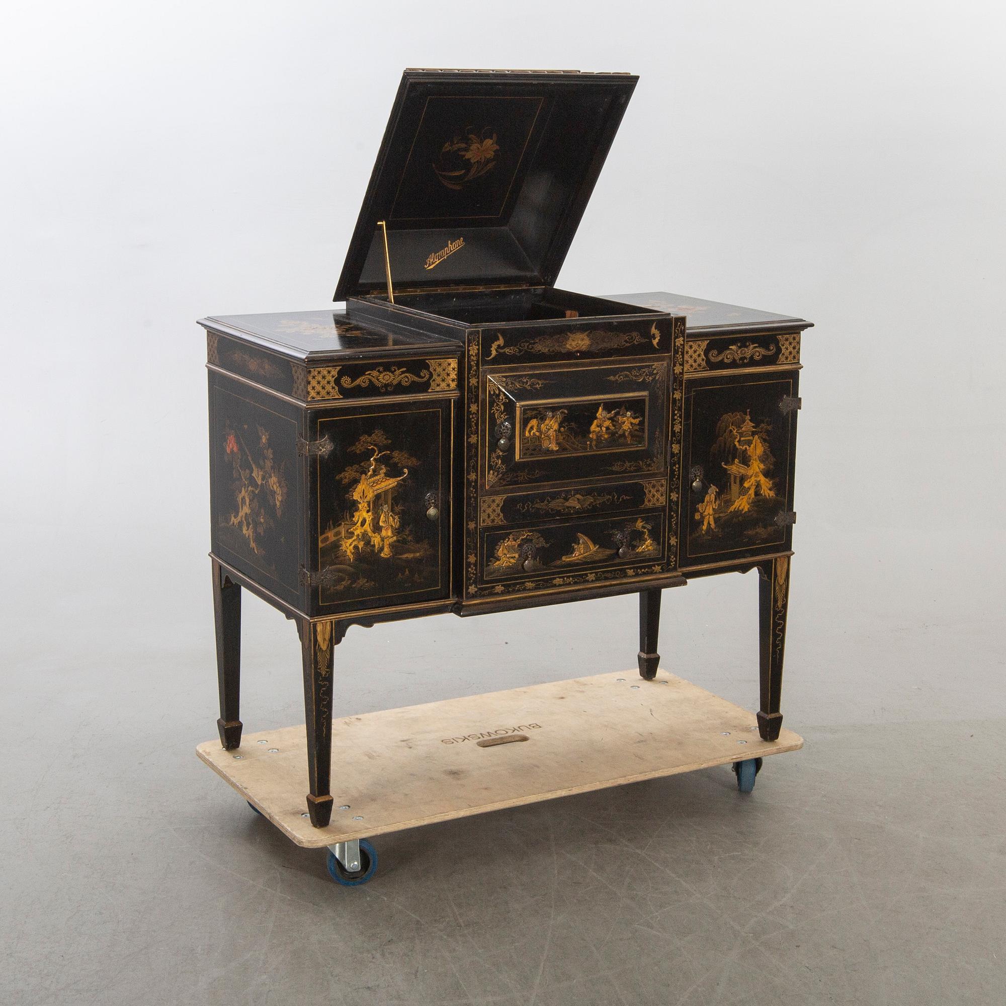 SIDEBOARD/MUSIKMÖBEL, 1900-talets första hälft.