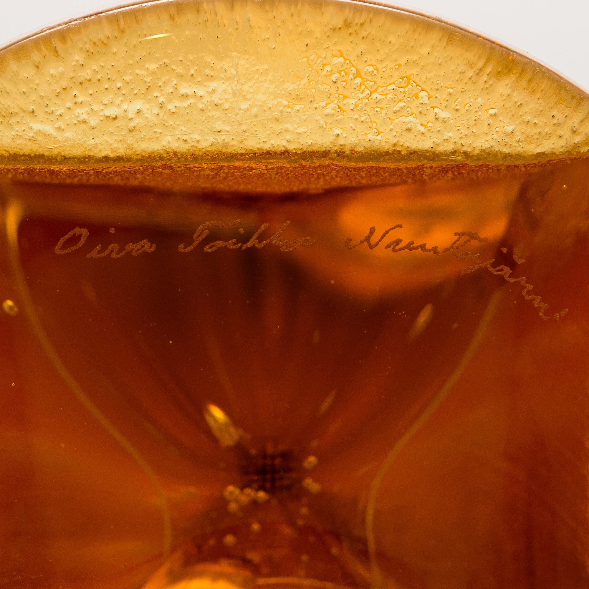 OIVA TOIKKA, an art glass signed Oiva Toikka Nuutajärvi.