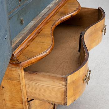 A cabinet, 18th Century.
