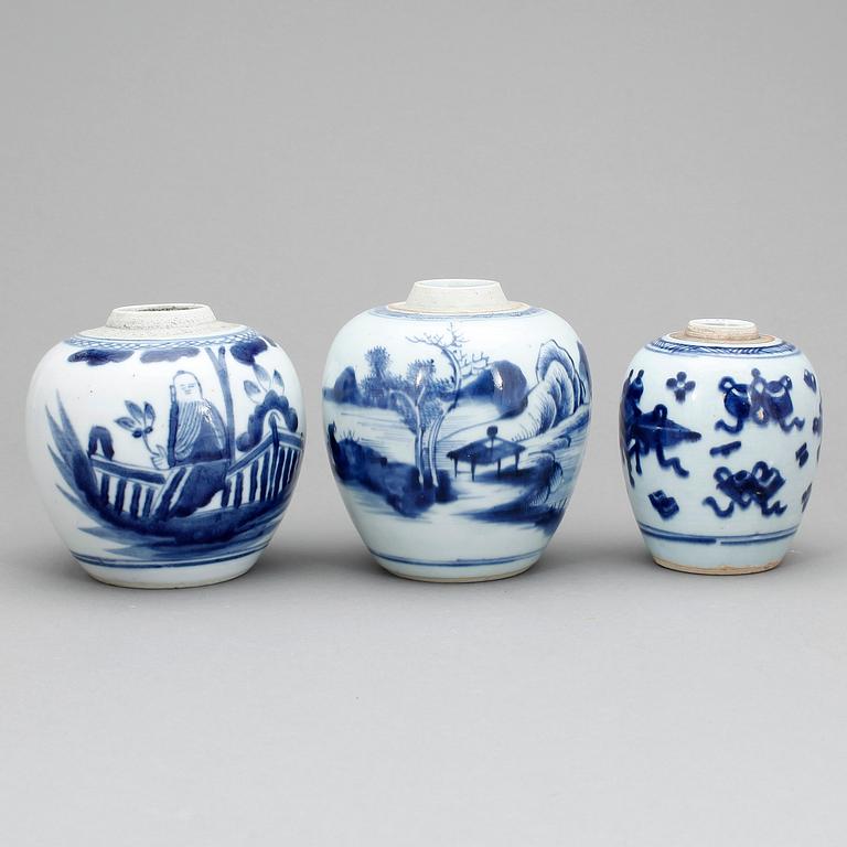 BOJANER, 3 st, porslin, Kina 1700/1800-tal.