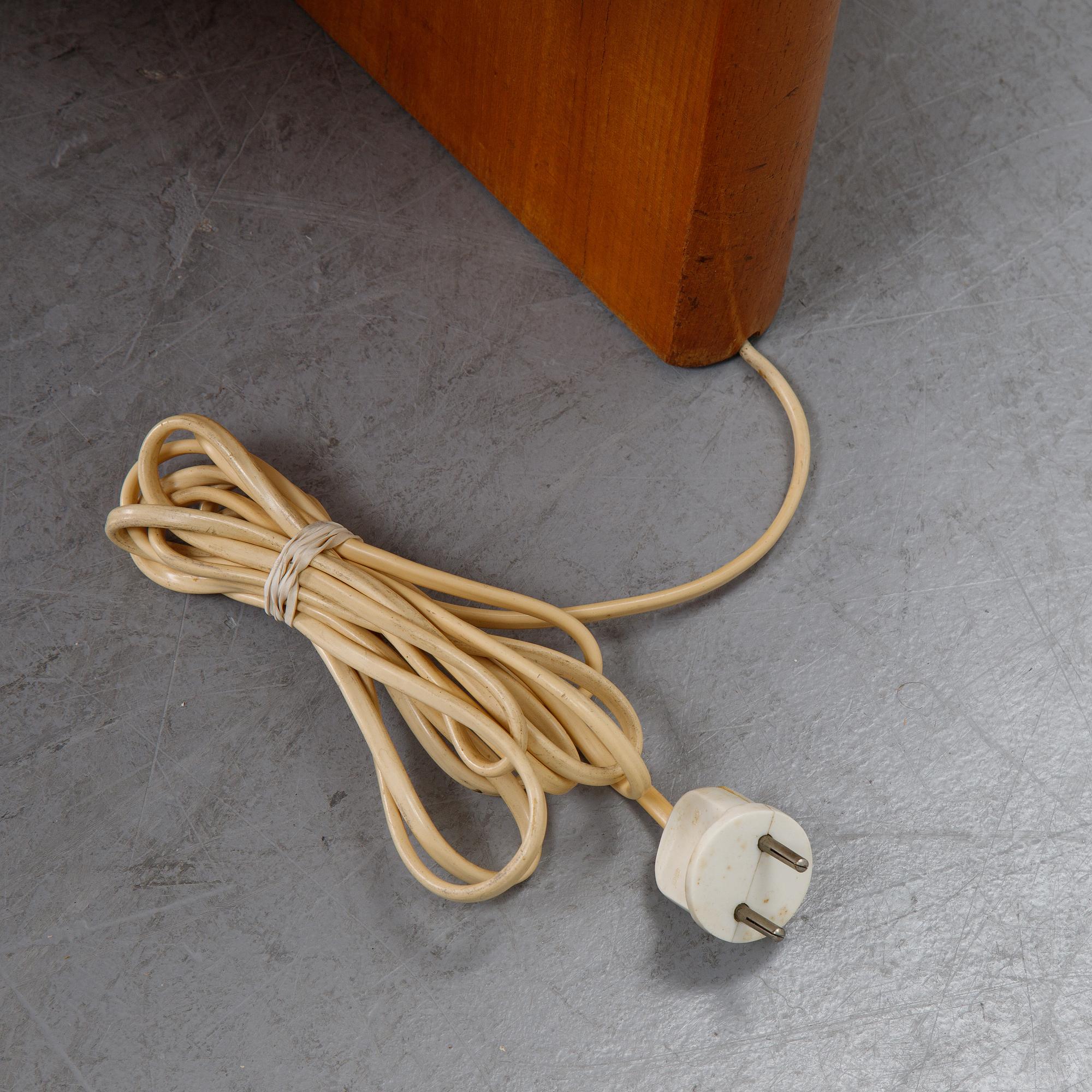 Bo Notini, a Swedish Modern elm veneered and etched glass coffee table from Glössner & Co, 1940's.