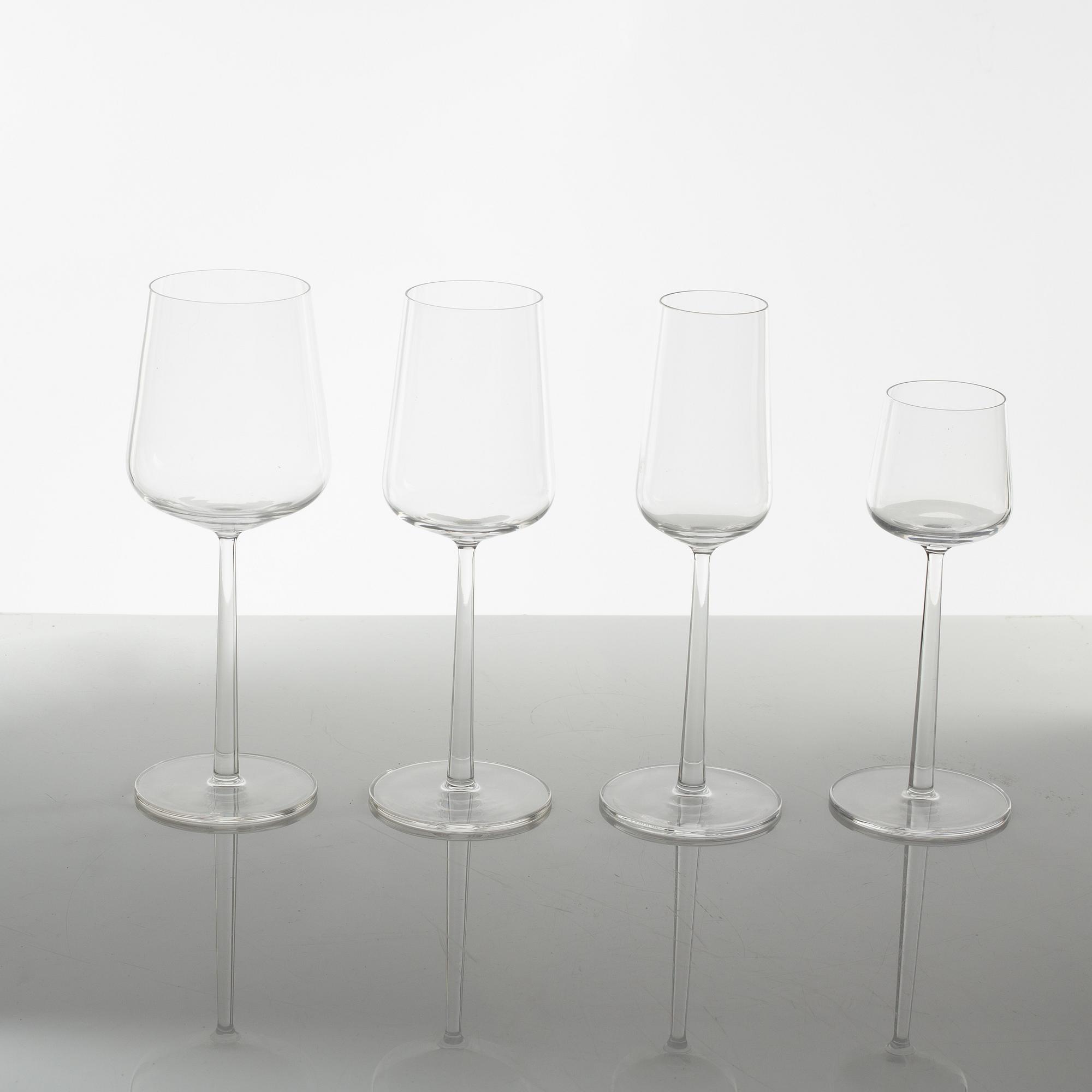 Alfredo Häberli, glasservis, 48 delar,  "Essence", Iittala, Finland, 2000-tal.