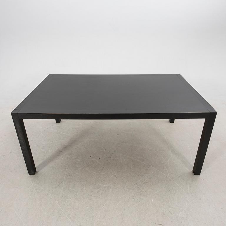 Dining table, 21st century.