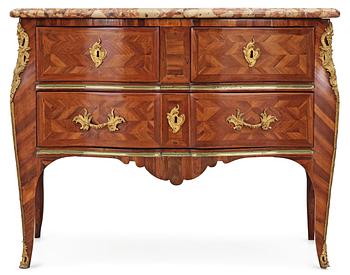 535. A French Louis XV 18th century commode possibly by Francois Lebesque.