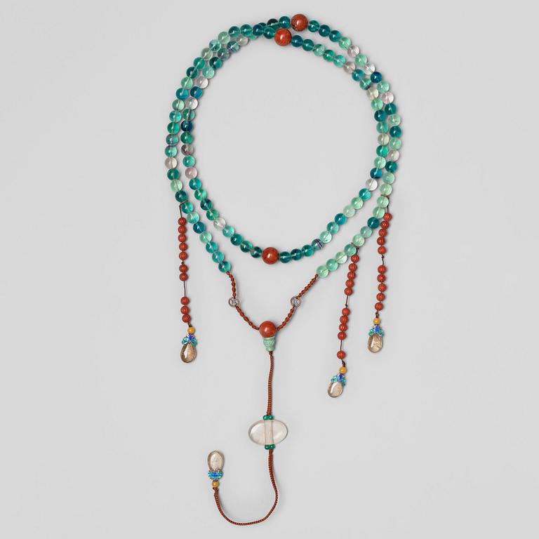 A ceremonial necklace for court dress, part Qingdynasty (1644-1912).