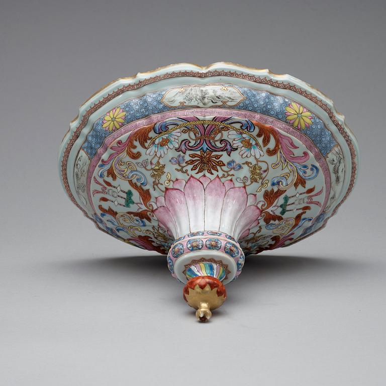 A rare large, finely painted tureen with cover and stand, Qing dynasty, Qianlong (1736-95).