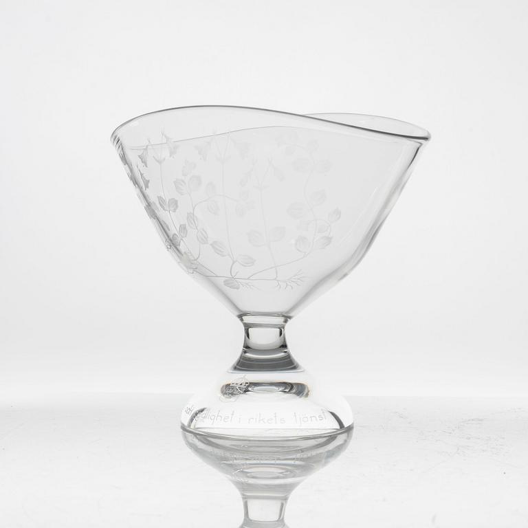 Lisa Bauer, a glass bowl, Kosta 1986.