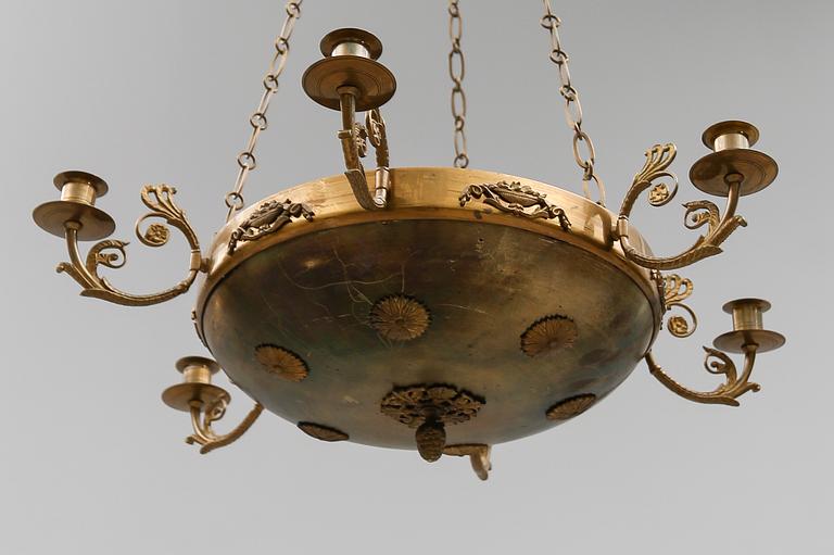 AMPEL, empirestil, 1900-talets första hälft. Höjd ca 77 cm.