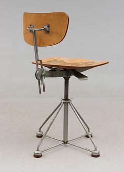 INDUSTRISTOL, 1900-talets mitt.