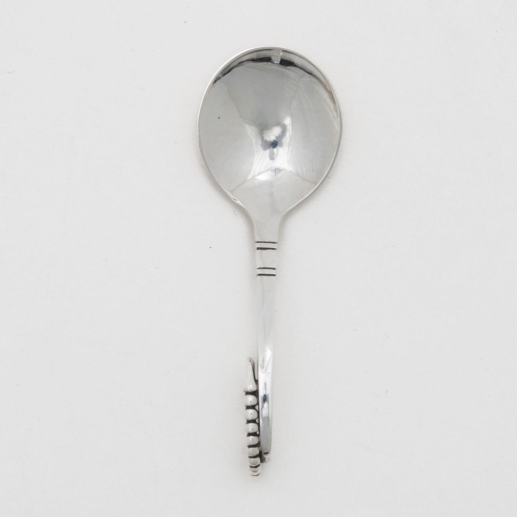 Georg Jensen, serveringssked, sterlingsilver, Danmark 1933-44.