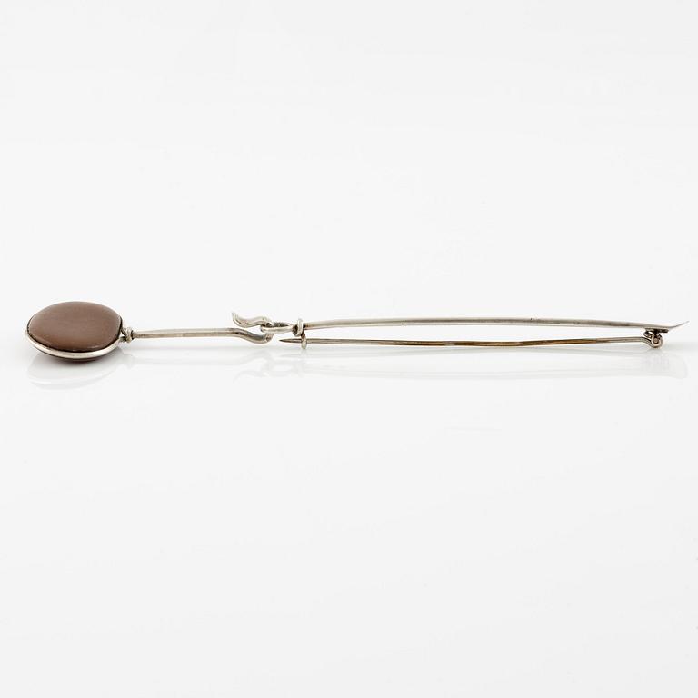 Vivianna Torun Bülow-Hübe, a brooch/pendant, silver with stone.