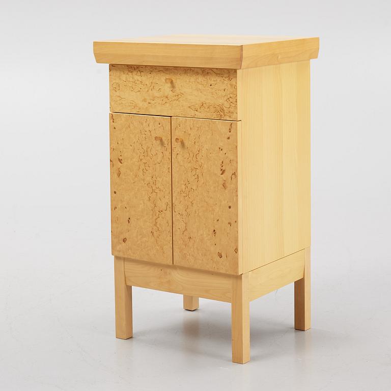 Karin Tyrefors, a cabinet, Fröseke Form.