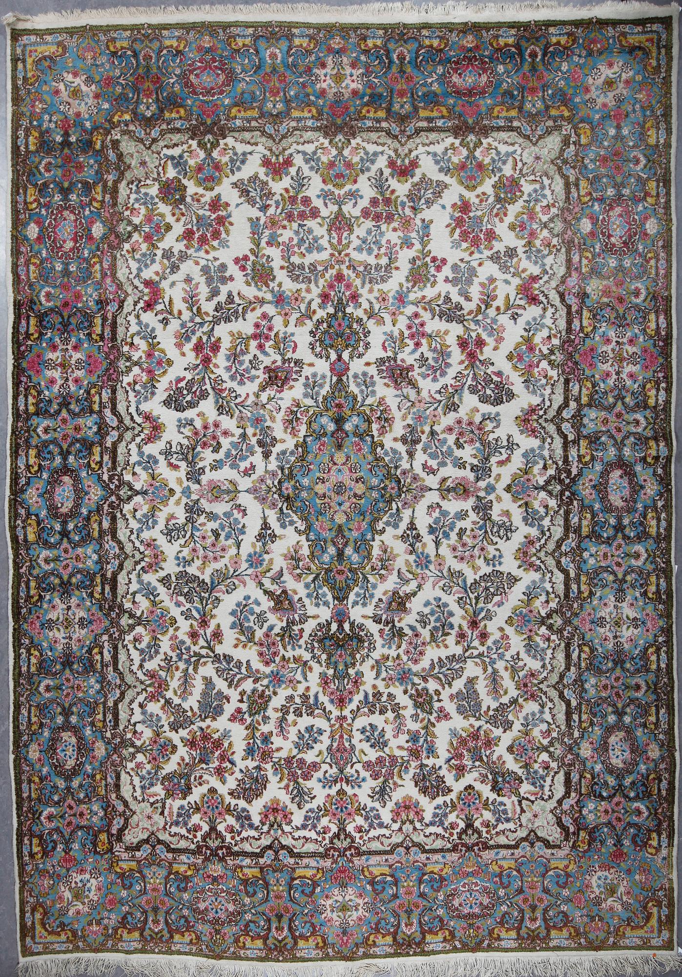 MATTA, semiantik Kirman, ca 400x300 cm     431,5 x 304.