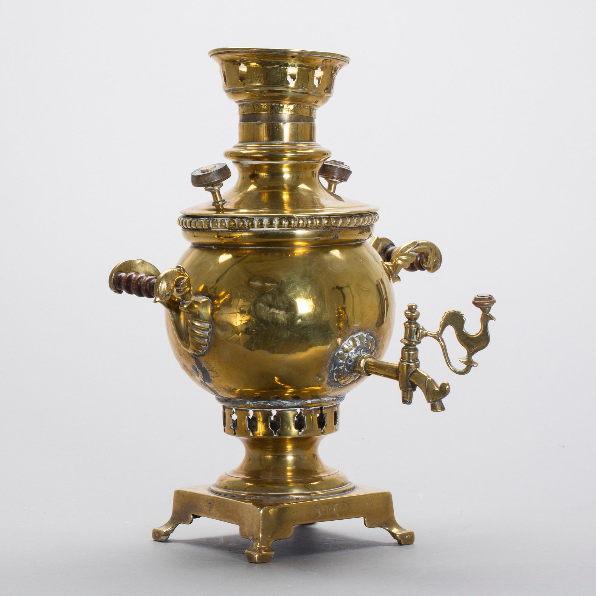 SAMOVAR, mässing, Ryssland. Omkring 1900.