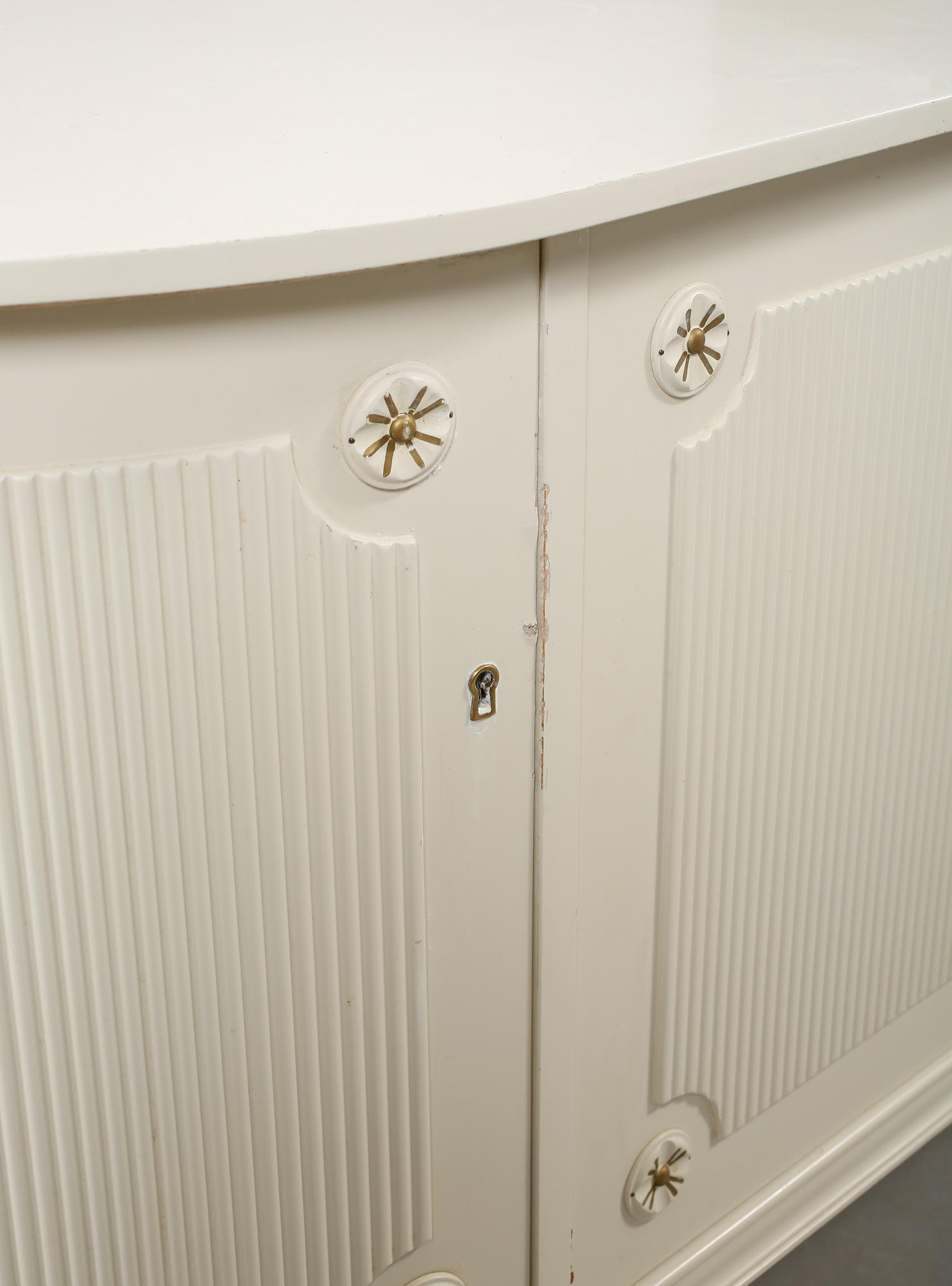SIDEBOARD, gustaviansk stil, 1900-talets andra hälft.