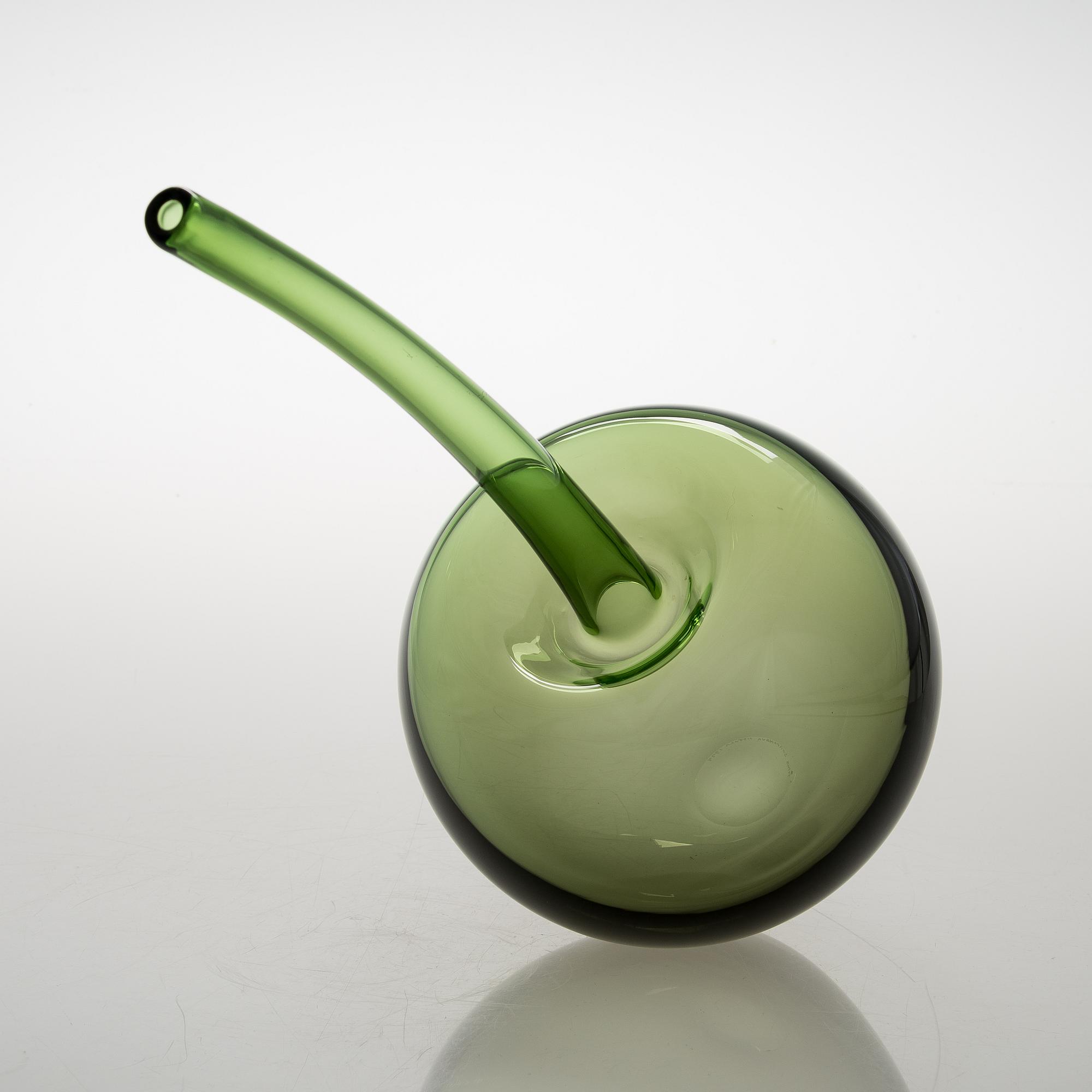 TIMO SARPANEVA, a 'Wild apple' sculpture signed Timo Sarpaneva, Iittala 1994.