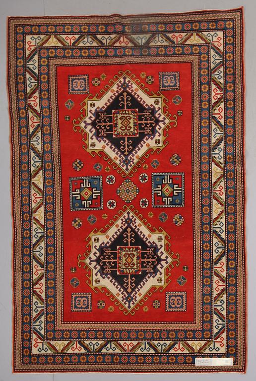 MATTA, orientalisk, old. 240 x 160 cm.