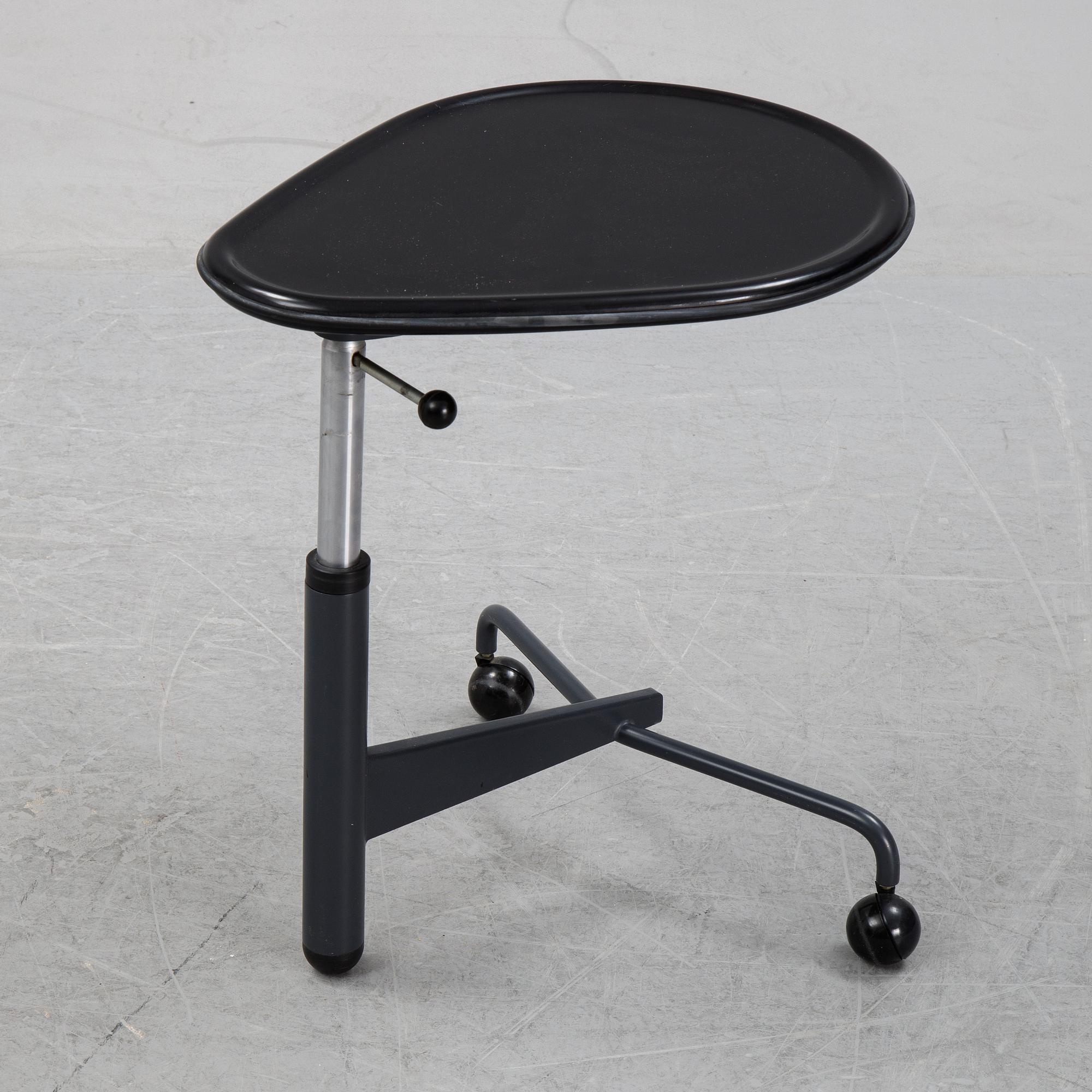 Toshiyuki Kita, bord, "Kick", Cassina, Italien, modell lanserad 1983.