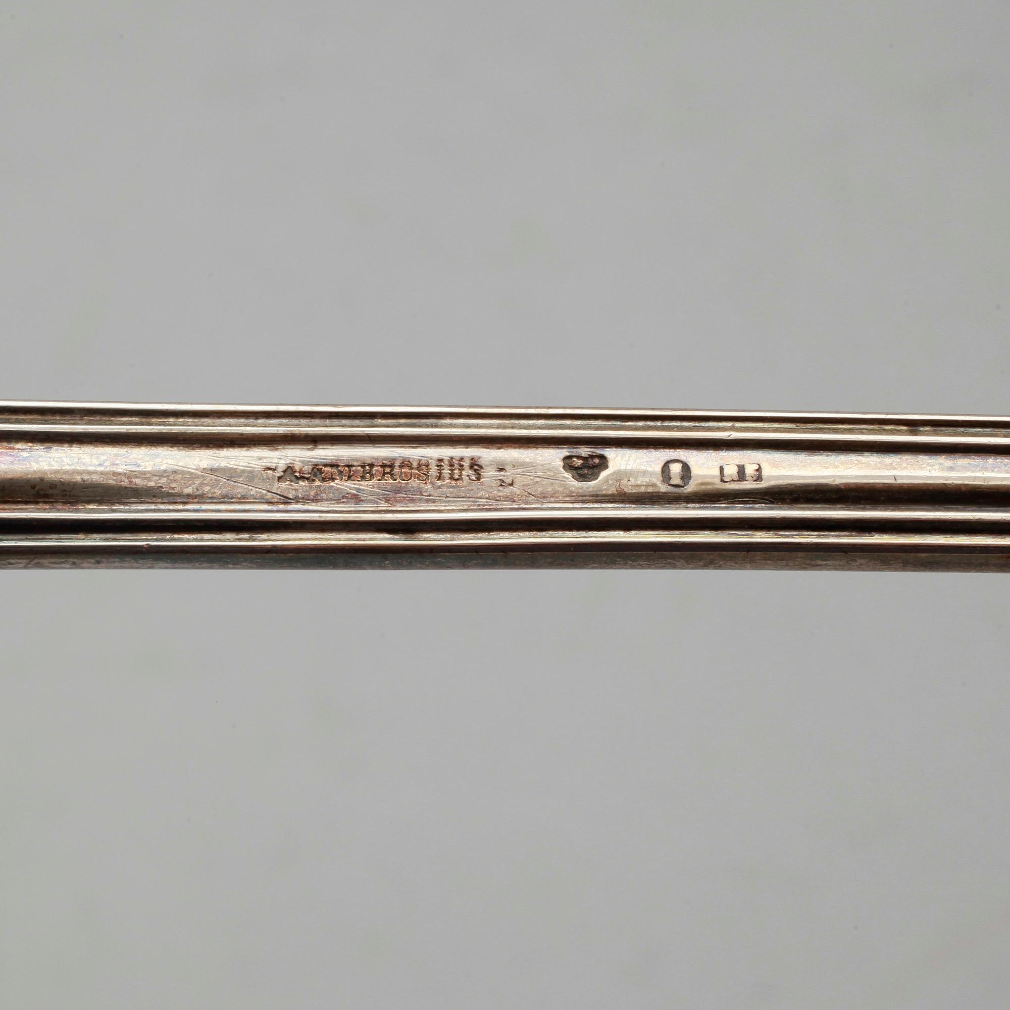 SOPPSLEV, silver, Stockholm 1871. Vikt ca 180 gram.