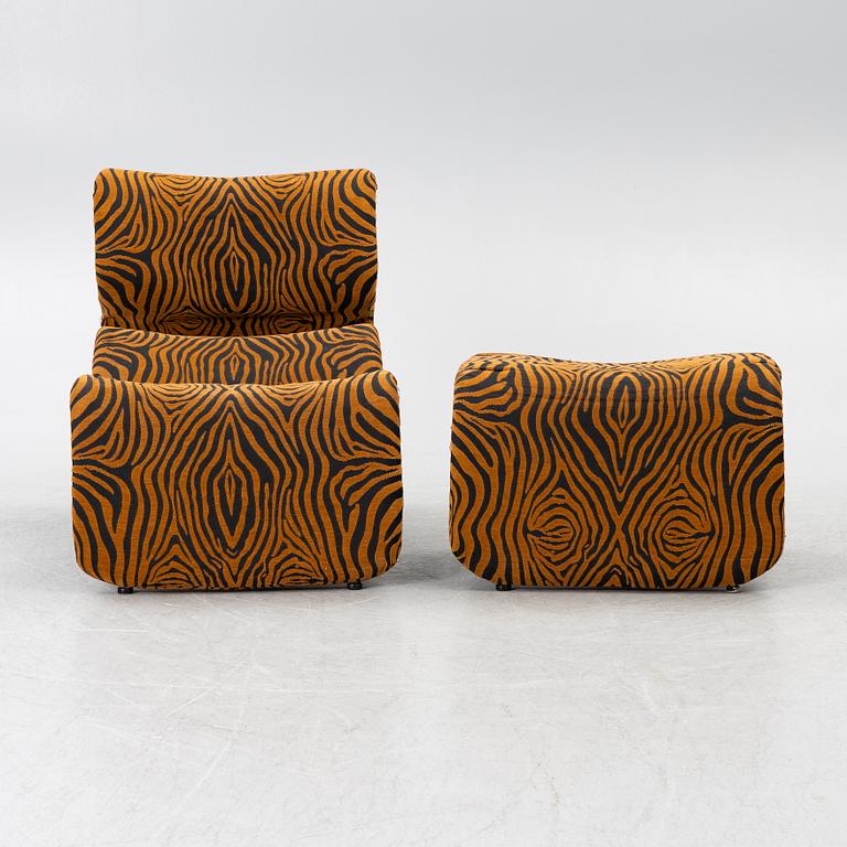 Jan Ekselius, fåtölj med fotpall, "Etcetera", JO Carlssons Möbelindustri, Vetlanda, 1970-tal.