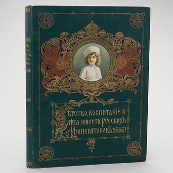 BOOK, Russia 1914, The Romanov family and the childhood of the 10 year old Alexei Nikolaevich.