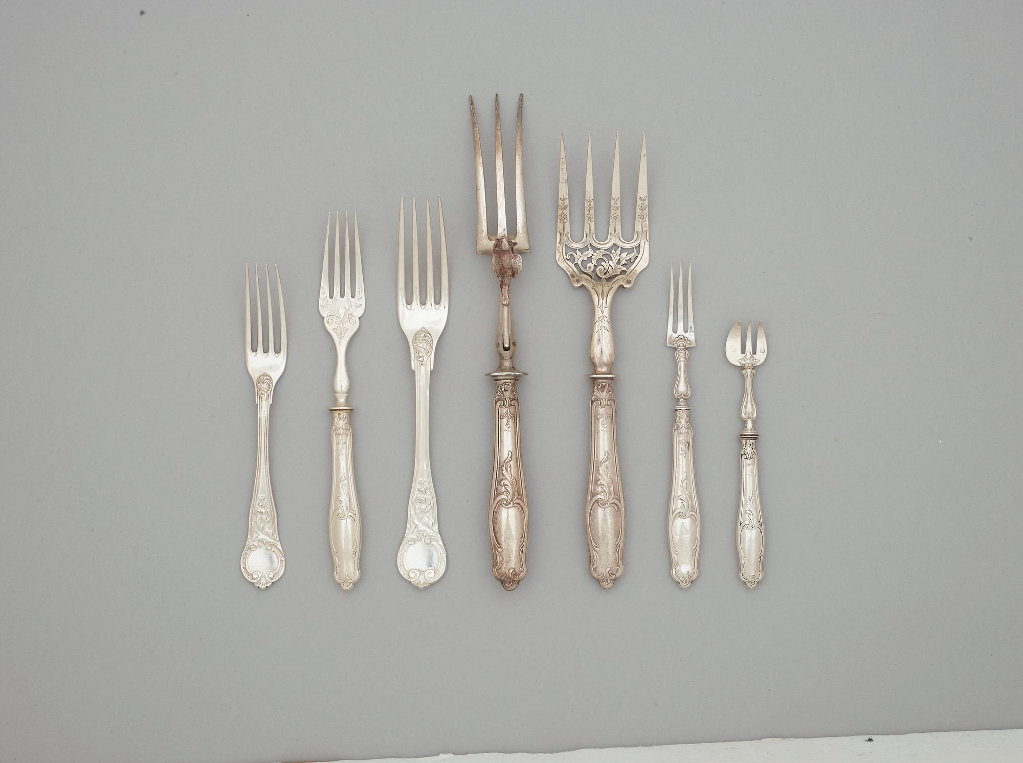 A French late 19th century 167 piece table-service.
