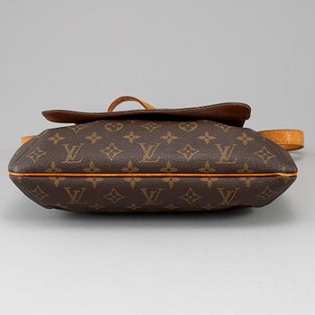 LOUIS VUITTON, a monogram canvas 'Musette' bag.
