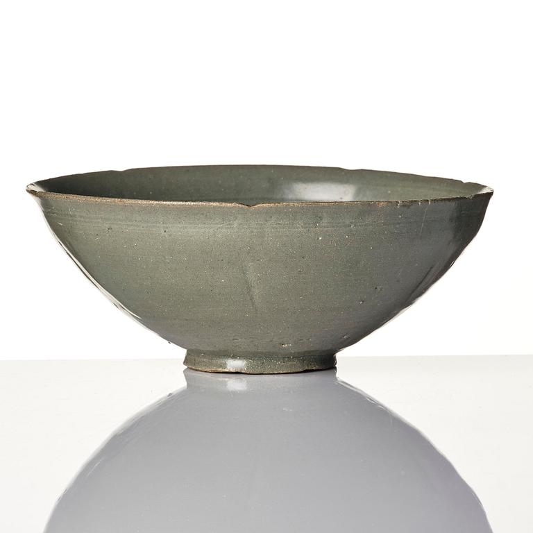 A celadon green glazed bowl, Korea, Goryeo dynasty, 12th/13th century.