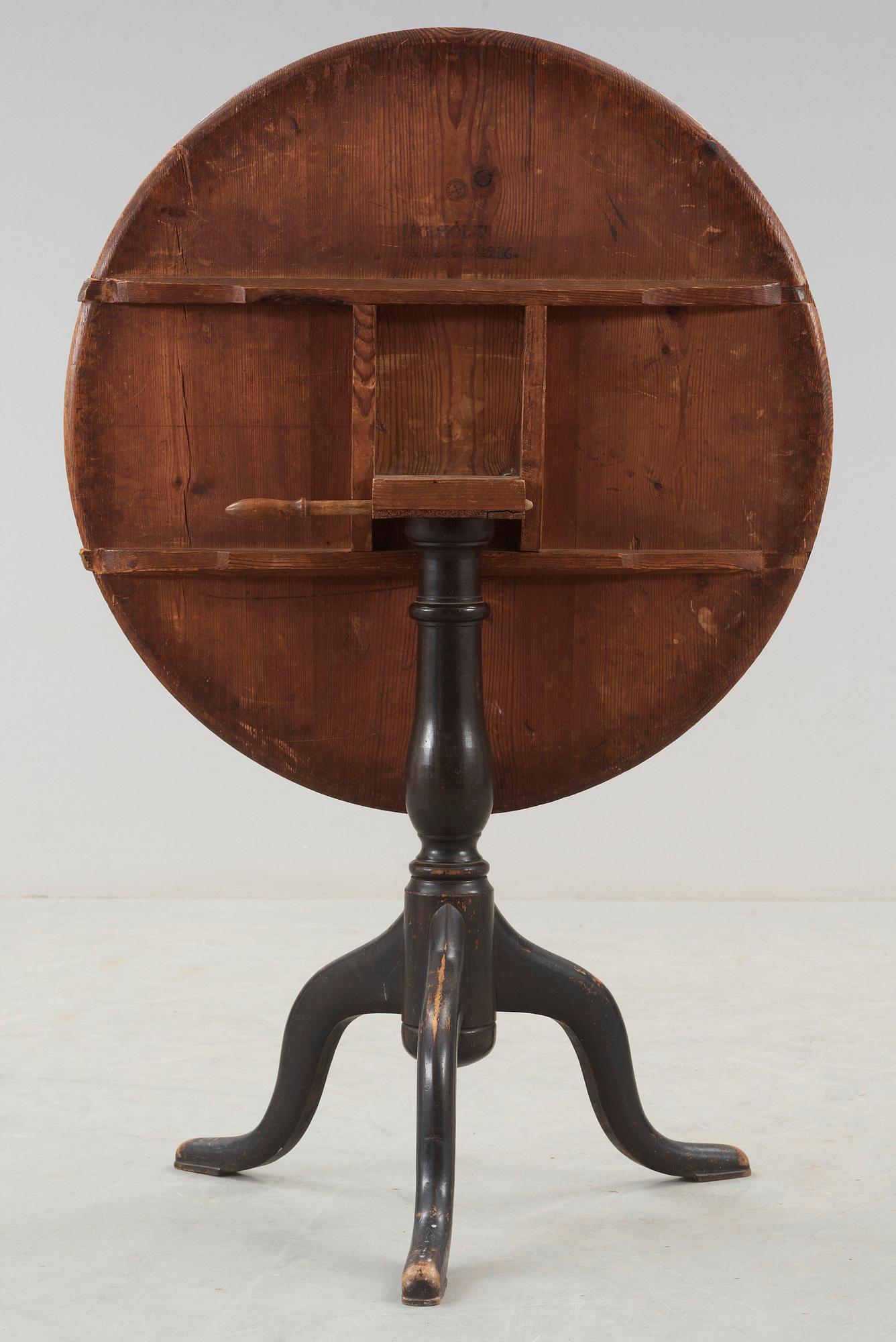 FÄLLBORD, av Jacob Sjölin (mästare i Köping och Kungsör 1767-1785).