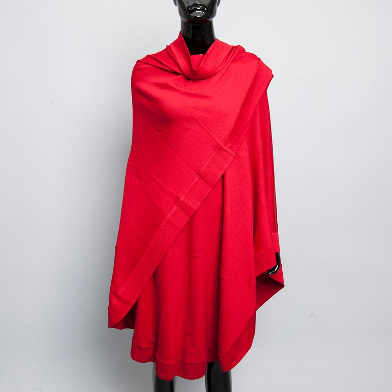 CAPE, Yves Saint Laurent.
