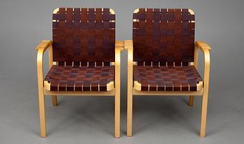 KARMSTOLAR, ett par, modell 45, Alvar Aalto, Artek. Modellen formgiven 1947.