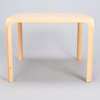 ALVAR AALTO X800C Table by Artek 2002.