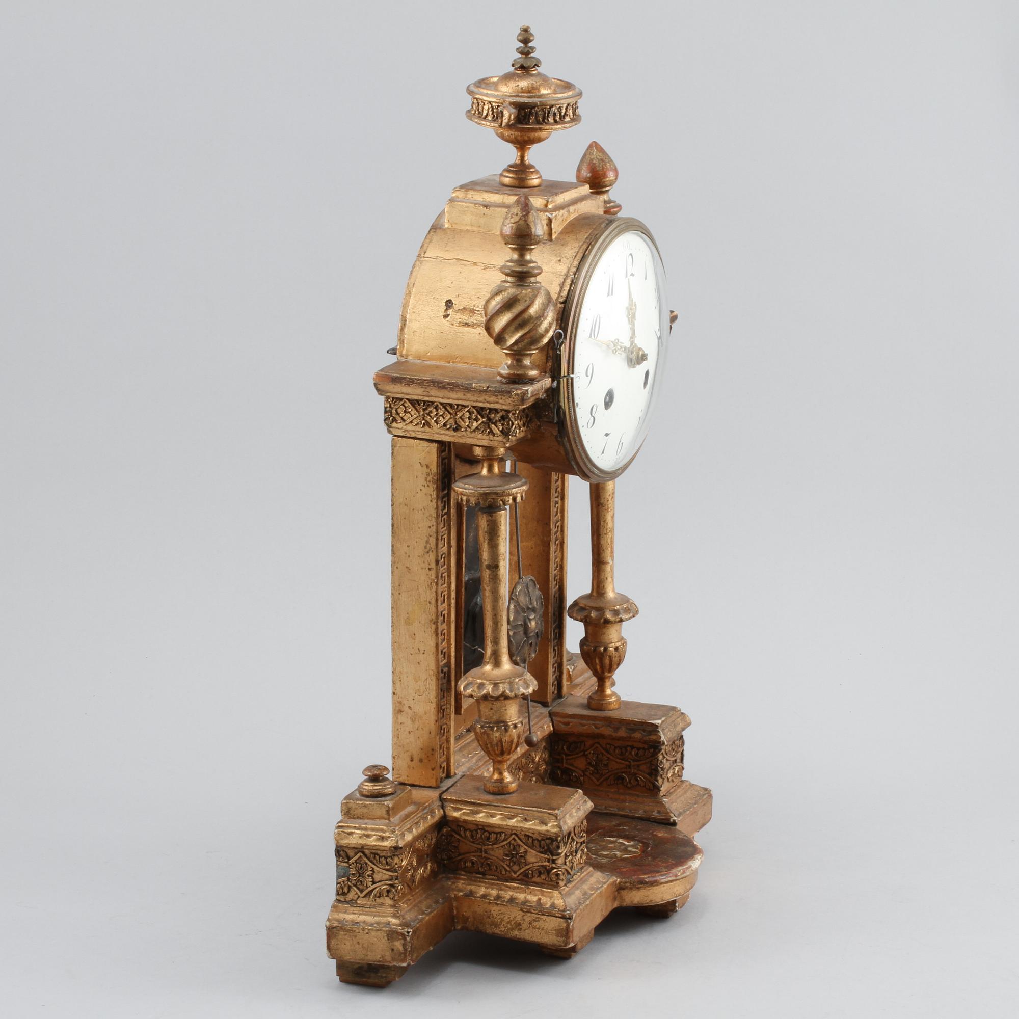 BORDSPENDYL, 1800-talets första hälft.