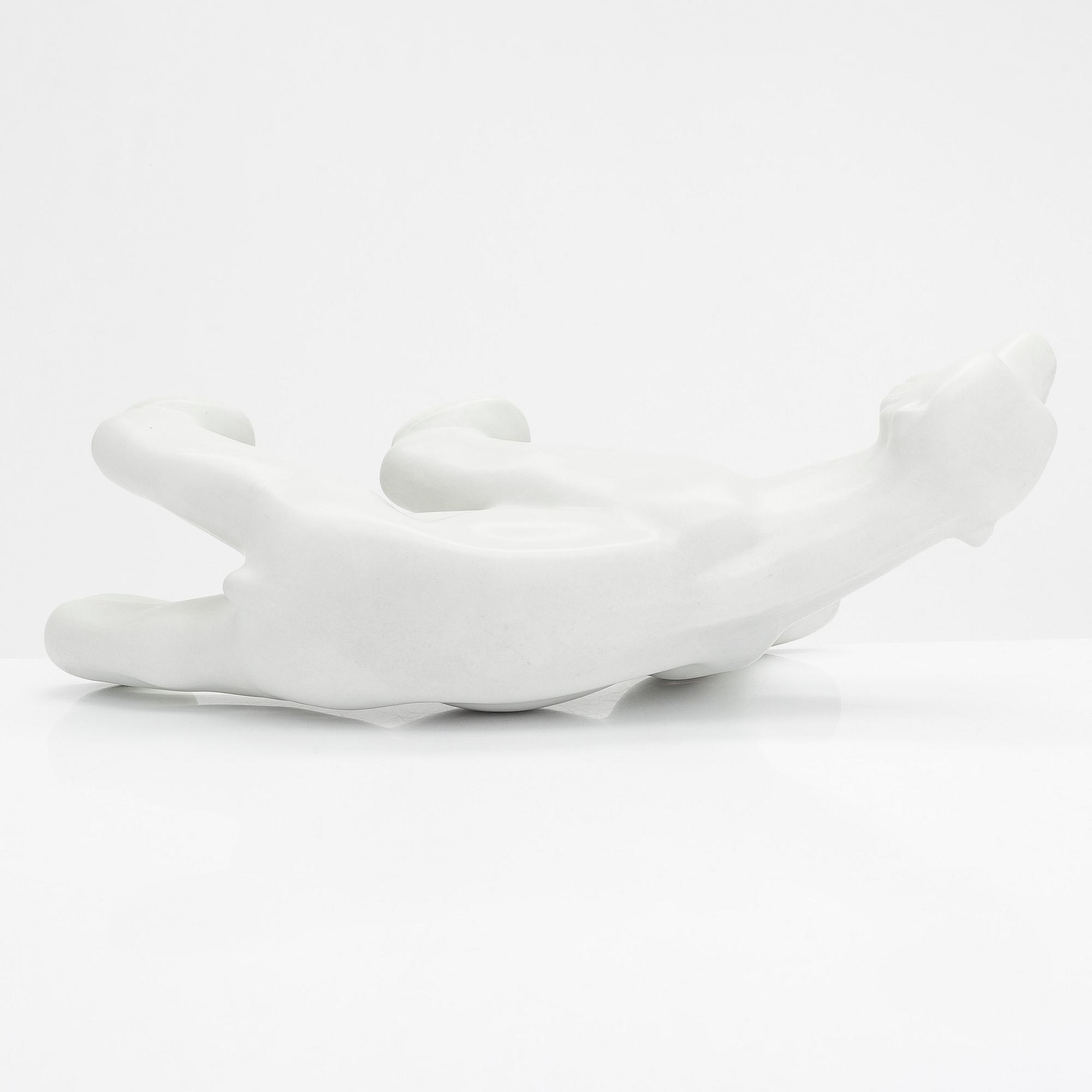 A standing polar bear sculpture in ceramics, Arabia Finland. 1960s.