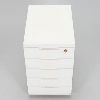 Alvar Aalto, laatikosto, malli 297, Artek, 1960–70-luku.