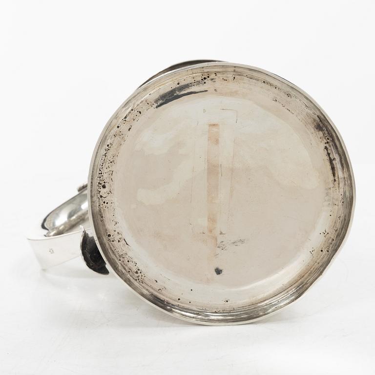 Richard Gosling, dryckeskanna, silver, London 1736.