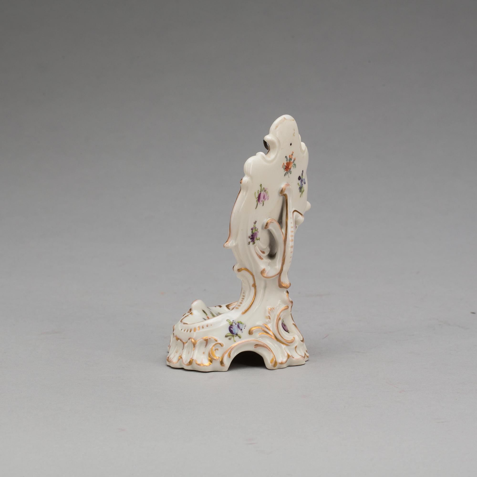 FICKURSTÄLL, porslin, nyrokoko, Dresden, 1800-talets mitt.