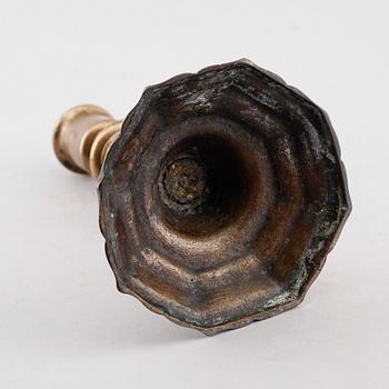LJUSSTAKE, brons, 1700-talets början.